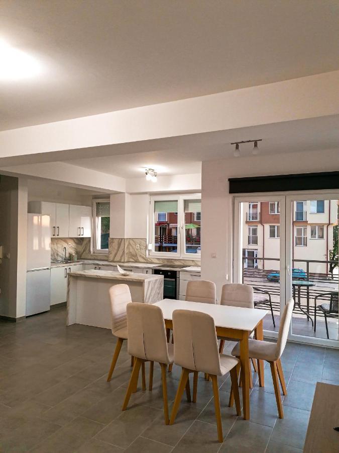 אוהריד Apartments St.Martinia מראה חיצוני תמונה