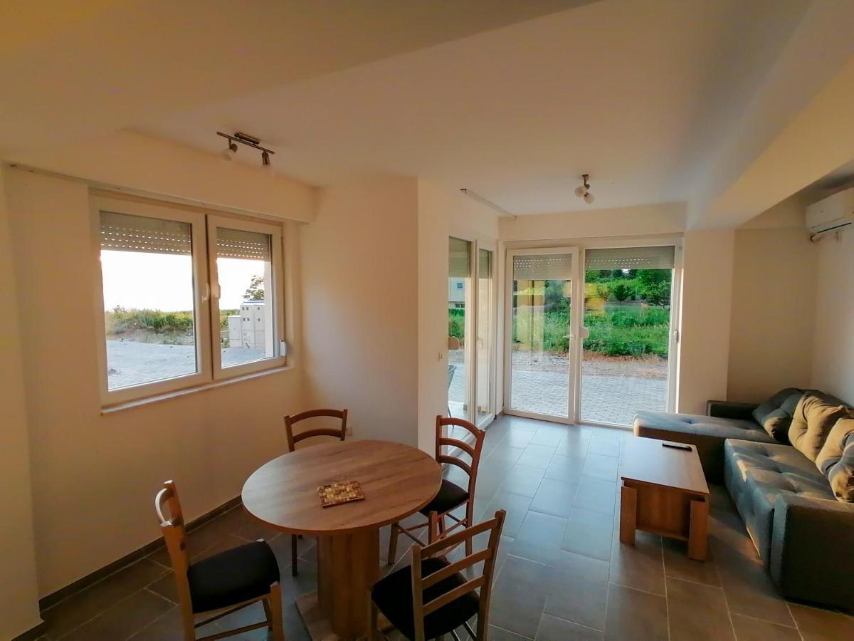 אוהריד Apartments St.Martinia מראה חיצוני תמונה